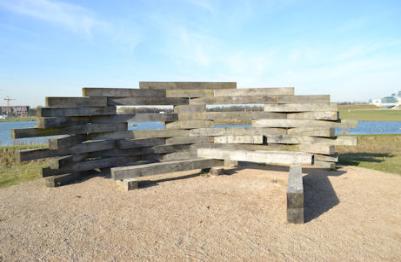 The southern bird screen in the Clay Farm park. Photo: Andrew Roberts, 16 February 2016.