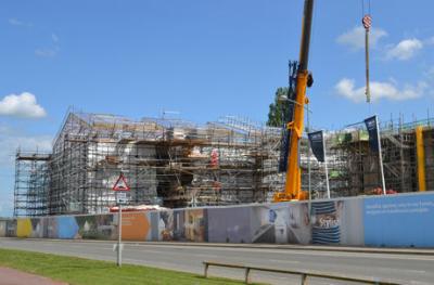 Construction of the apartment block at the far end of the Skanska development, Addenbrooke�s Road, 6 May 2014.