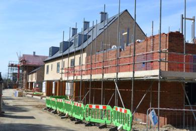 Progress with homes on Old Mills Road, Trumpington Meadows. Photo: Andrew Roberts, 21 April 2013.